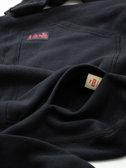 GLOBE DION AGIUS HOODIE / BLACK