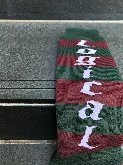 VOO Emo or Logi ? / green × burgundy