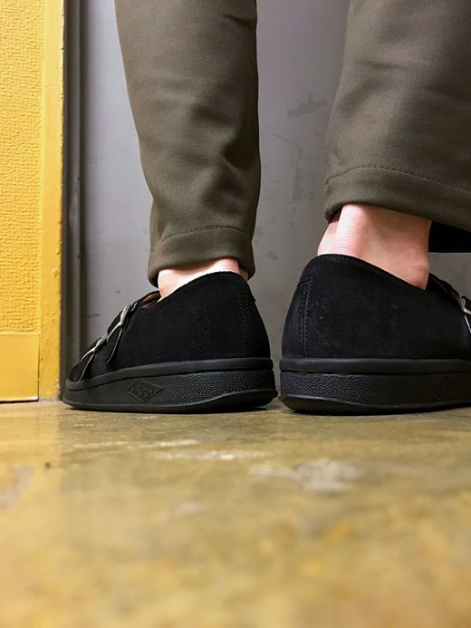 MANEBU ROAR Suede / black