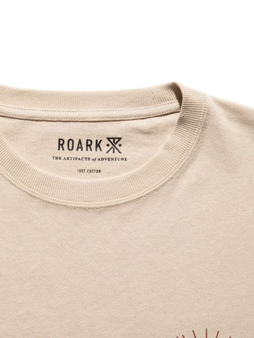 ROARK REVIVAL RTJC722 / "OPEN ROADS OPEN MINDS" TEE / BEIGE