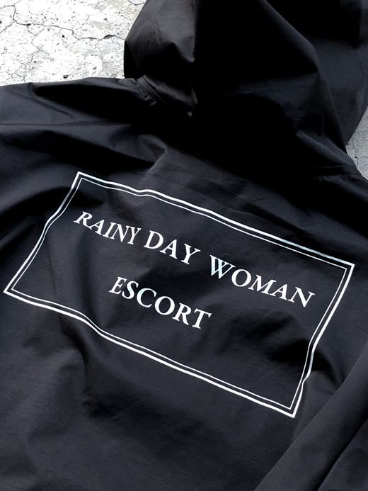 LOOKER LOOK.86 / RAINY DAY WOMAN ESCORT HOOD COACH JKT / BLACK/WHITE