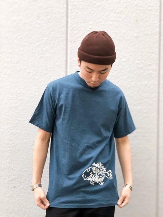  JM19SS042 / BRONZE AGE SQUARE TEE / NAVY