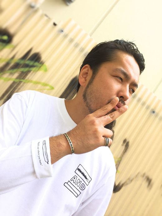 LOOKER Chop & Roll Tee / white/black