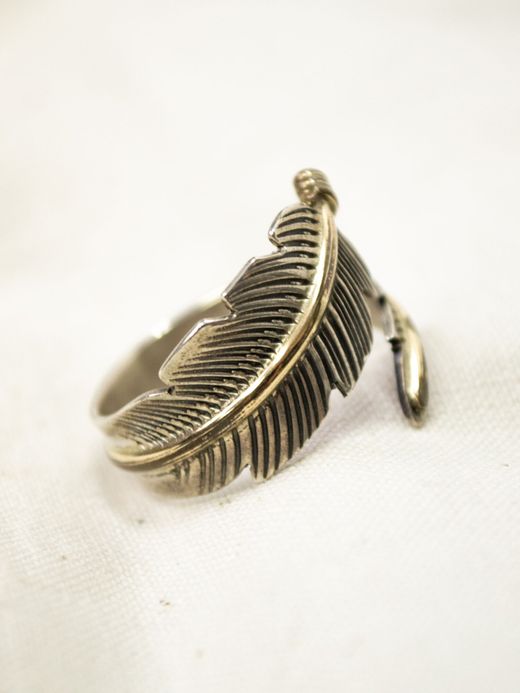 Indian Jewelry ANN LUISE VALENCIA SILVER FEATHER RING