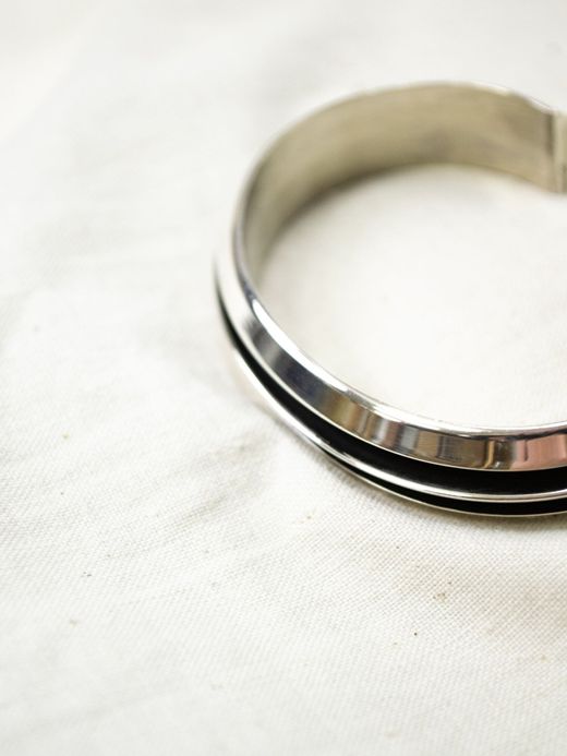 Indian Jewelry TOM HAWK SILVER BANGLE / TYPE B