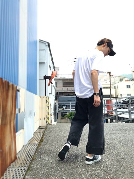 LOOKER Seven Star Tee / white/black