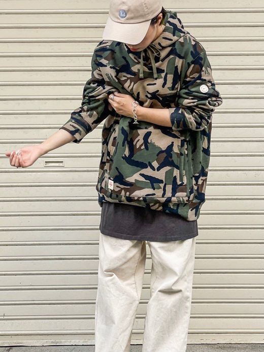 GLOBE BURLY HOODIE / OLIVE CAMO
