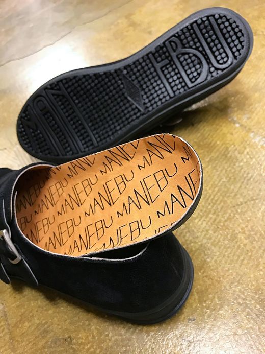 MANEBU ROAR Suede / black