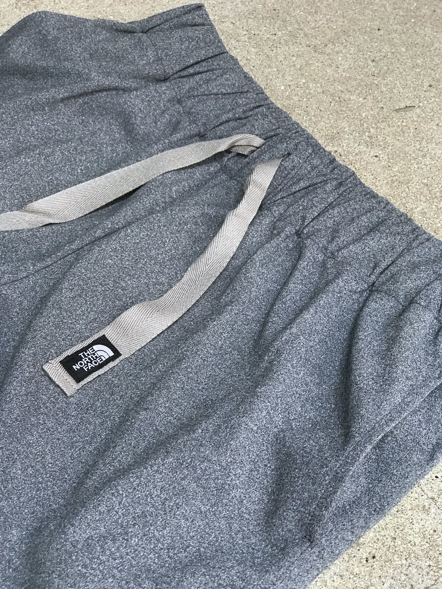 THE NORTH FACE TECH LOUNG XL グレー ヨドバシ.com - THE NORTH FACE ザ・ノース・フェイス テック