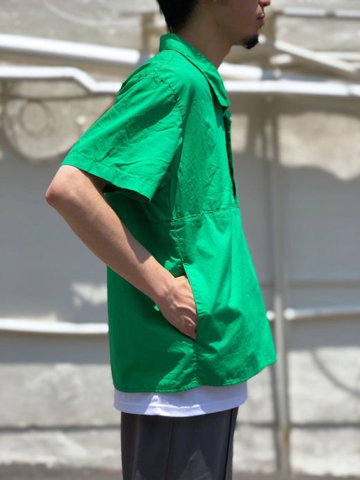 NECESSARY or UNNECESSARY Pool Side Ⅱ / green