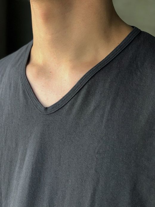 remilla マーブル V-neck Tee / sumikuro