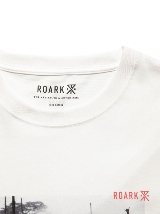 ROARK REVIVAL RTJ720 / "KINGSTON DEAD BEATS" PHOTO TEE / WHITE