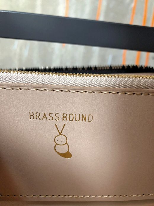 VOO VOO-A-200 / LEATHER WALLET by BRASSBOUND / BLACK