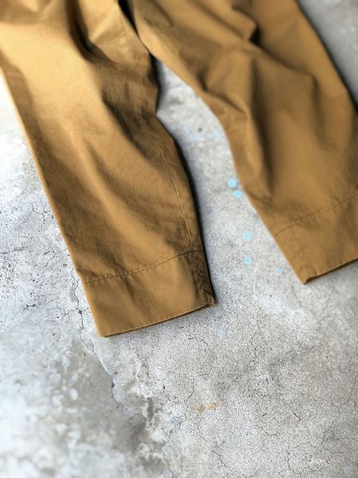 ANACHRONORM AN011 / TUCK WIDE TROUSERS / TAN