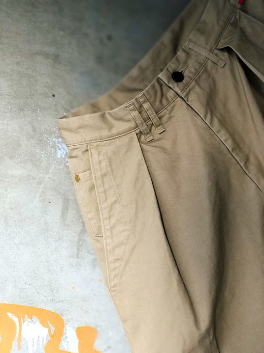 ANACHRONORM NM-TR03 / STANDARD TUCK WIDE TROUSERS / BEIGE