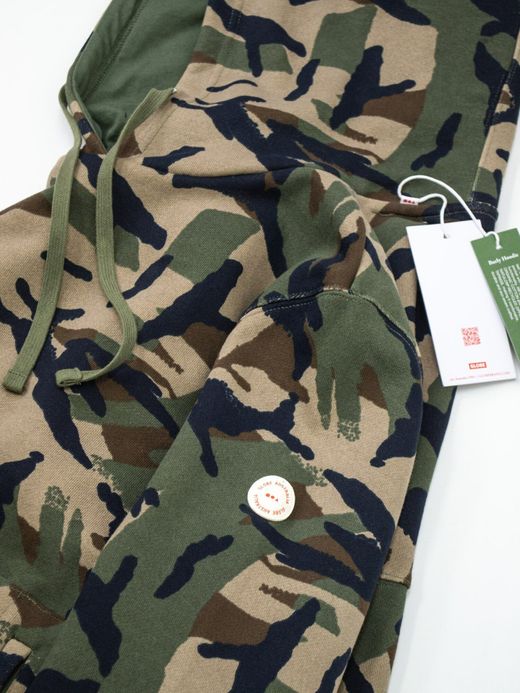 GLOBE BURLY HOODIE / OLIVE CAMO