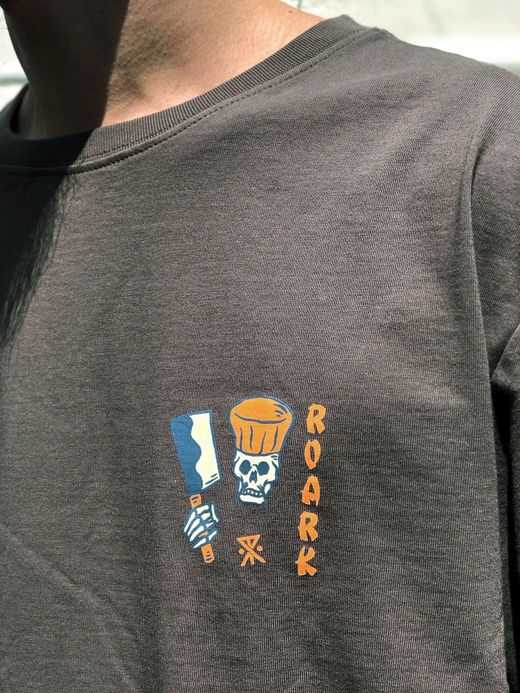 ROARK REVIVAL RTJD505 / "NOODLE HOUSE" TEE / CHARCOAL