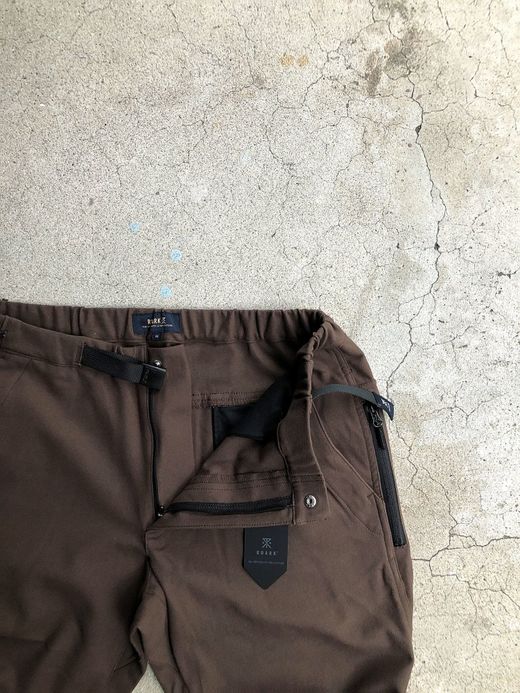 ROARK REVIVAL RPJ552 / WOOLY ST NEW TRAVEL PANTS - RELAX TAPERED / MOCCA