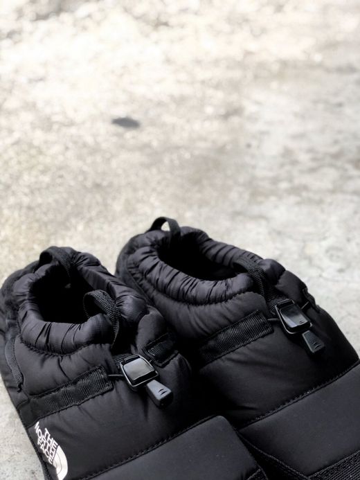 THE NORTH FACE NF51985 / NSE TRACTION LITE MOC IV / TNFブラック×TNFブラック
