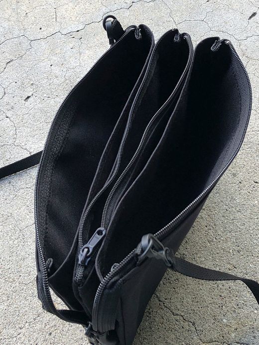 NECESSARY or UNNECESSARY 70020820 / COLOR TRIO 'L' / BLACK