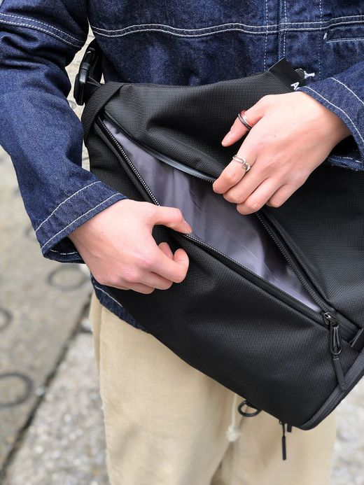  Sling Bag S / black