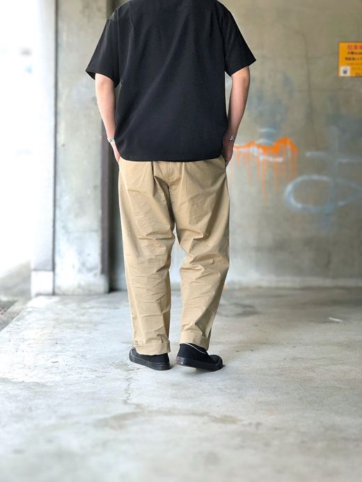 ANACHRONORM NM-TR03 / STANDARD TUCK WIDE TROUSERS / BEIGE