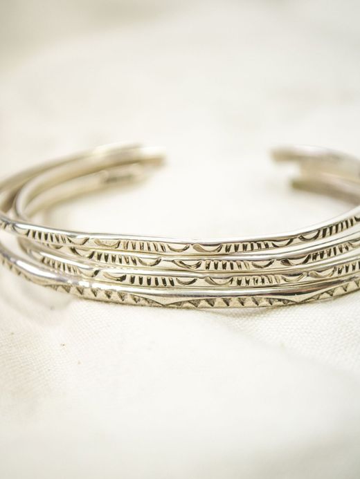Indian Jewelry NAVAJO STAMP WORK NARROW BANGLE / TYPE B