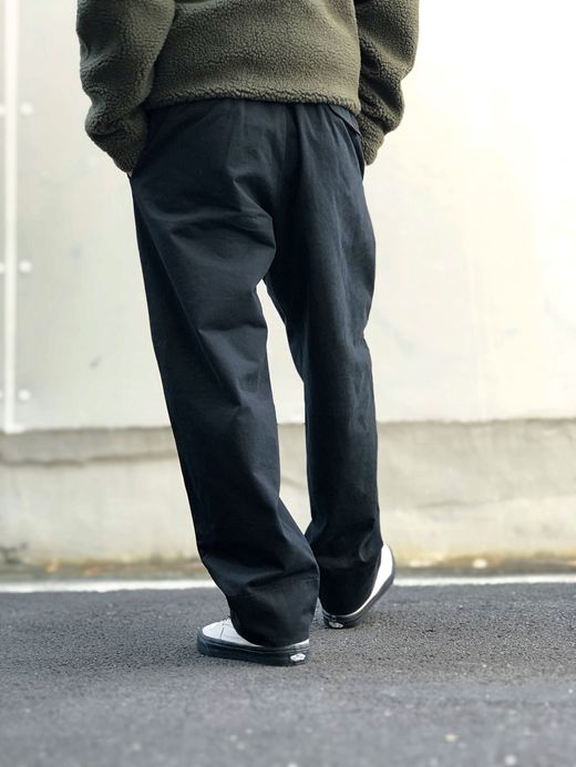 ANACHRONORM AN011 / TUCK WIDE TROUSERS / BLACK