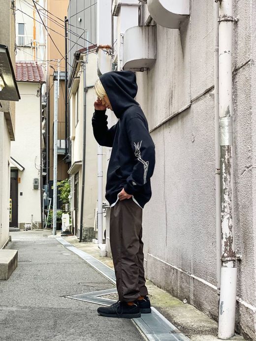 GLOBE DION AGIUS HOODIE / BLACK