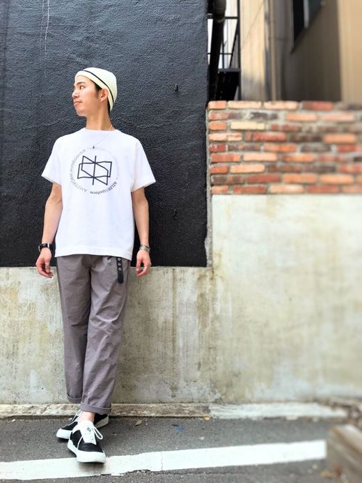 NECESSARY or UNNECESSARY Print Tee "3D" / off white