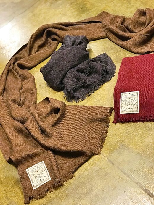 H.F and Weaver Stole / brown