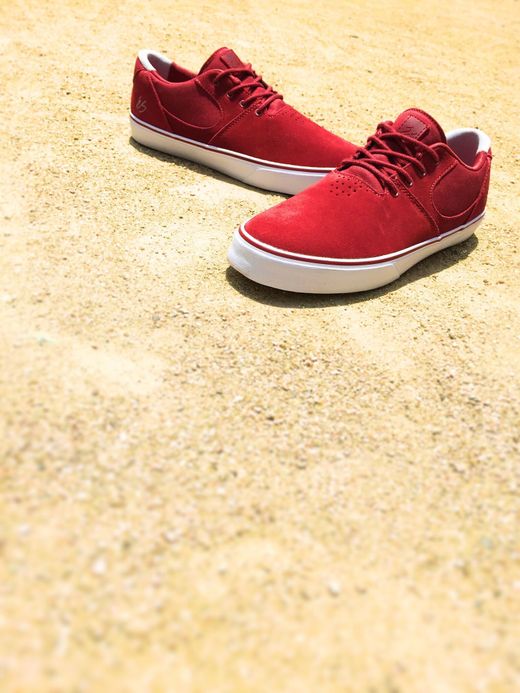 es Accel SQ / burgundy/white