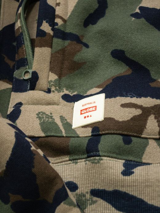 GLOBE BURLY HOODIE / OLIVE CAMO