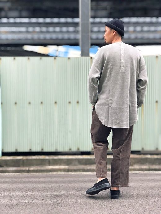 ALDIES A1901628 / BACK BUTTON BIG THERMAL / GRAY