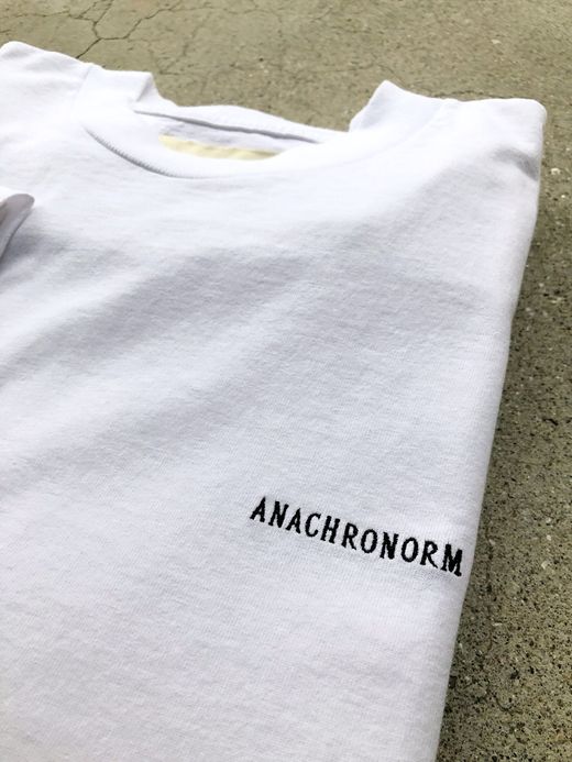 ANACHRONORM NM-TS06 / EMBROIDERED S/S T-S / WHITE BK