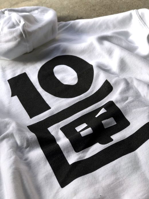TENBOX TENBOX LOGO HOODIE / WHITE