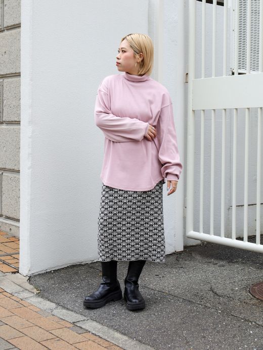 AMBERGLEAM RIB CUT TURTLE NECK / Baby pink