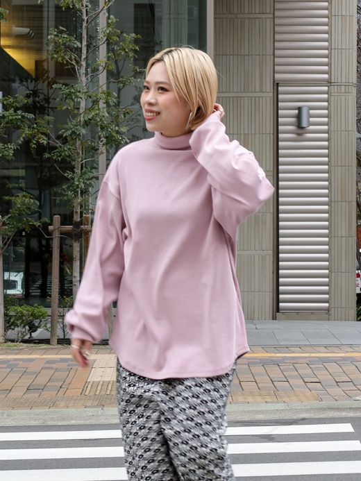 AMBERGLEAM RIB CUT TURTLE NECK / Baby pink