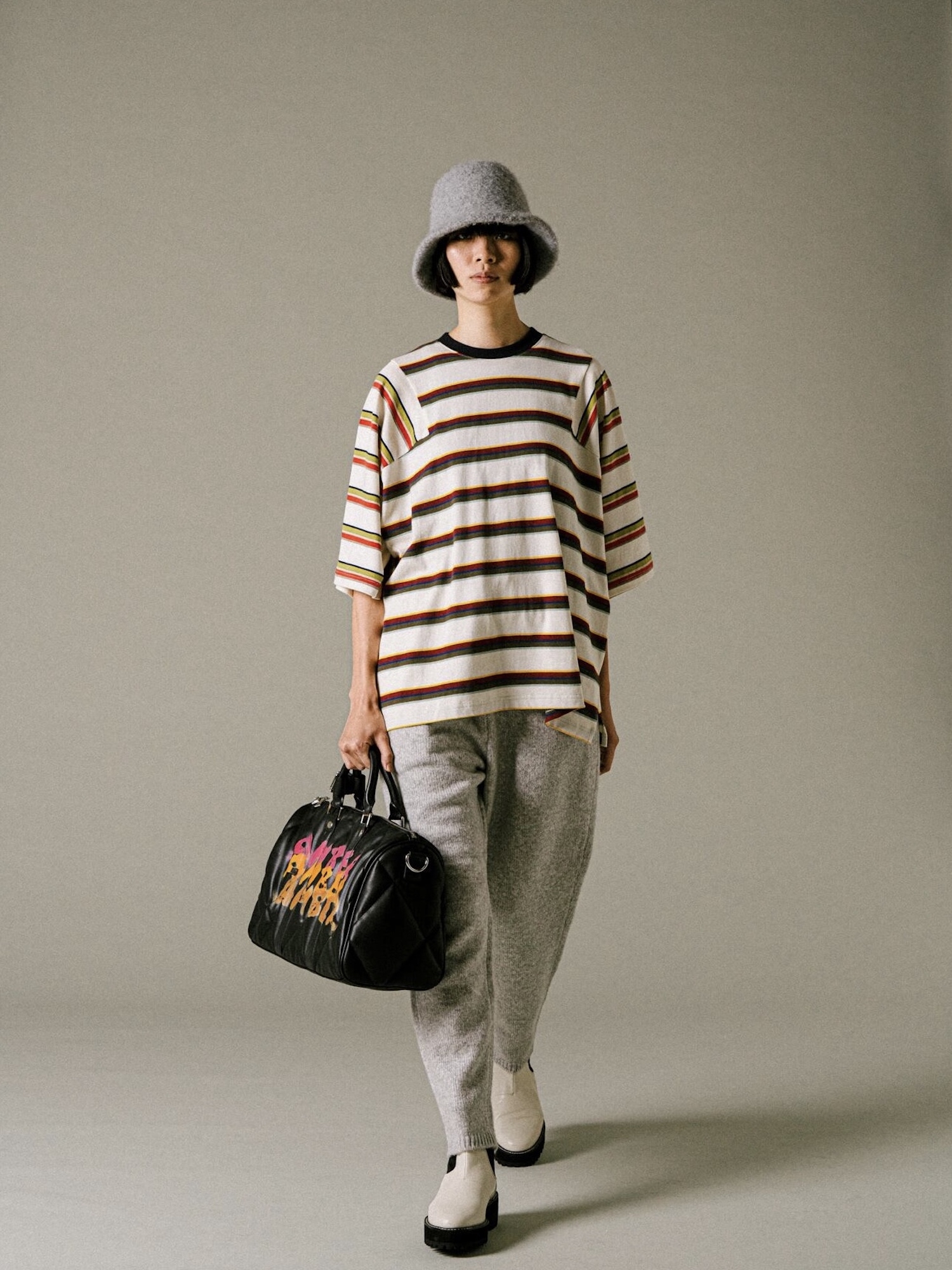AMBERGLEAM フラワーカットベルボトム　ホットピンク Mサイズ AMBERGLEAM フラワーカットベルボトム ホットピンク Mサイズ