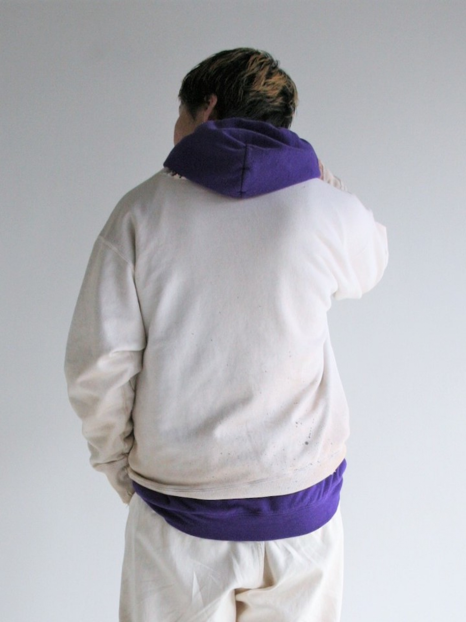 ANACHRONORM W PRINT CUT-OFF SWEAT PARKA / Off white | FLATBUSH