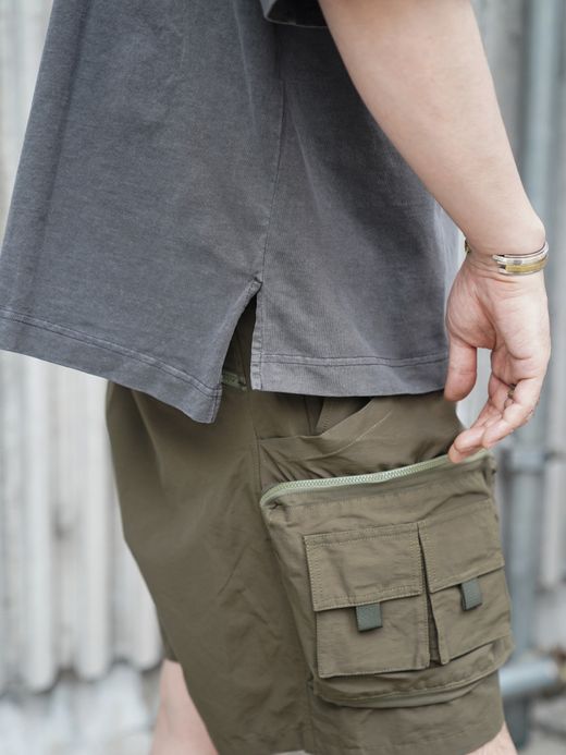 Audience ピグメント 米綿 8.45オンス グラスポケ付き C/N ボクシー TEE / Sumikuro