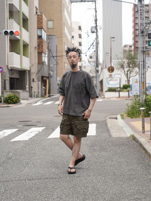 Audience ピグメント 米綿 8.45オンス グラスポケ付き C/N ボクシー TEE / Sumikuro