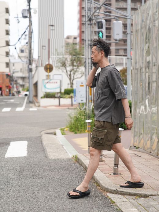 Audience ピグメント 米綿 8.45オンス グラスポケ付き C/N ボクシー TEE / Sumikuro