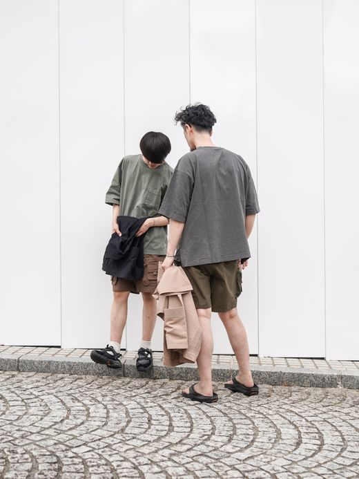 Audience ピグメント 米綿 8.45オンス グラスポケ付き C/N ボクシー TEE / Sumikuro