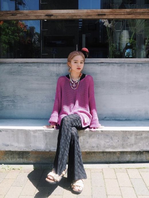 AMBERGLEAM MESH KNIT COTTON V NECK / 4colors