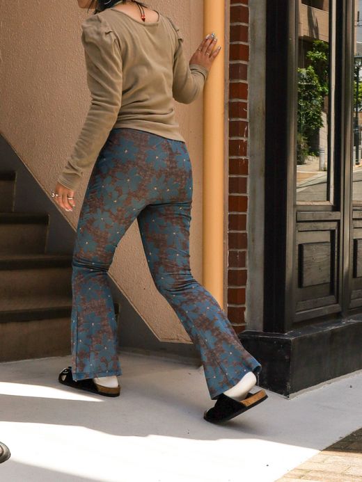 AMBERGLEAM FLOWER CUT FLARE PANTS / 3colors