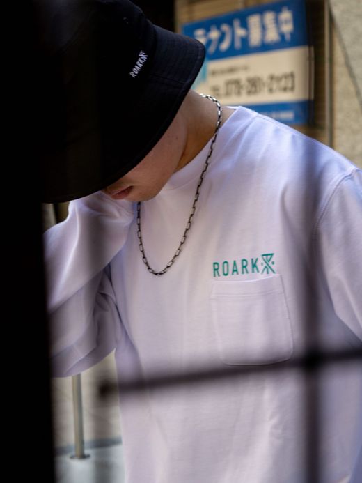 ROARK REVIVAL "LOGO" 9.3oz H/W L/S POCKET TEE / White