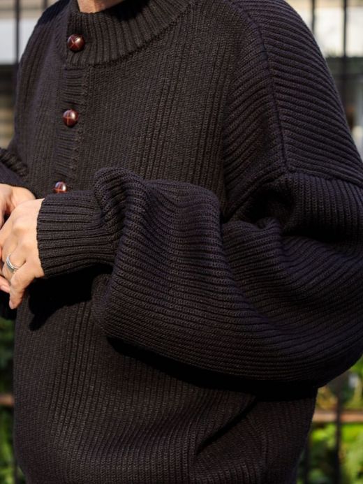 AMBERGLEAM WARM HENRY SWEATER / Black