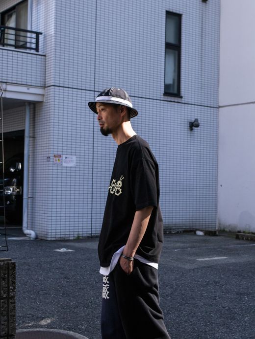 VOO HAPPY HOUR / Black
