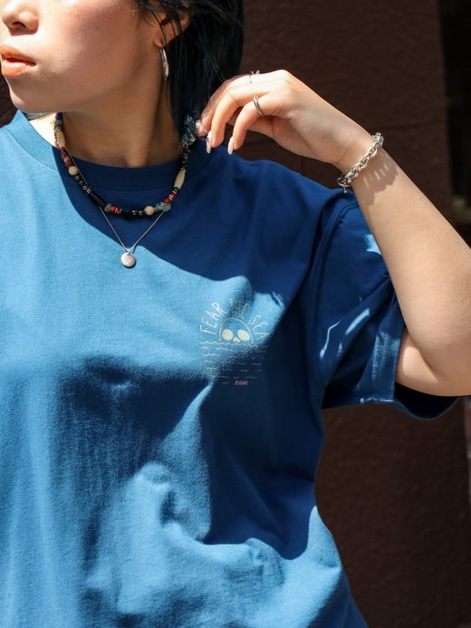 ROARK REVIVAL ”FEAR THE SEA” TEE / Steel blue